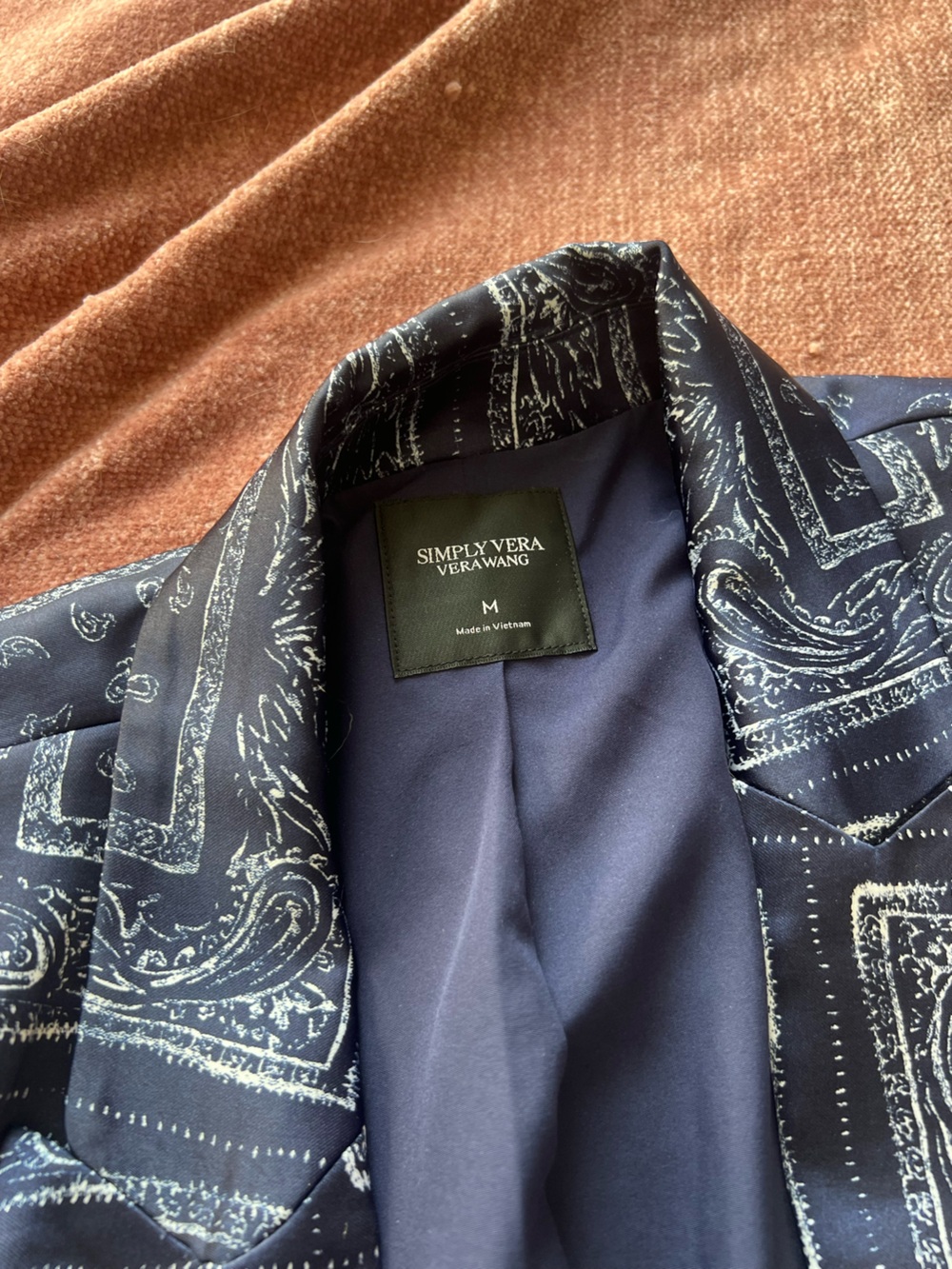 Simply Vera Wang Navy Bandana Print SET - Picture 4 of 9